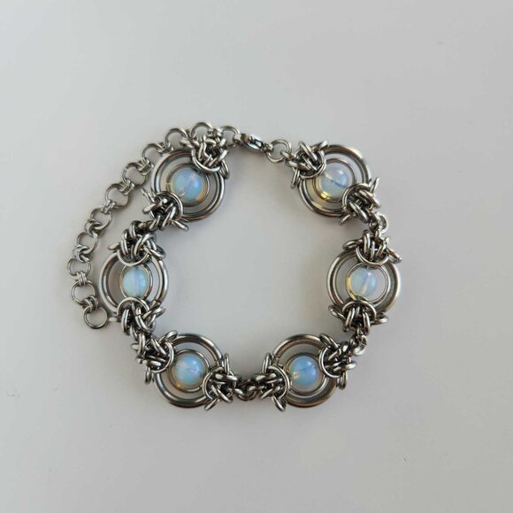 Vintage medieval inspired fairy whimsical opalite and silver bracelet - Picture 7 of 11